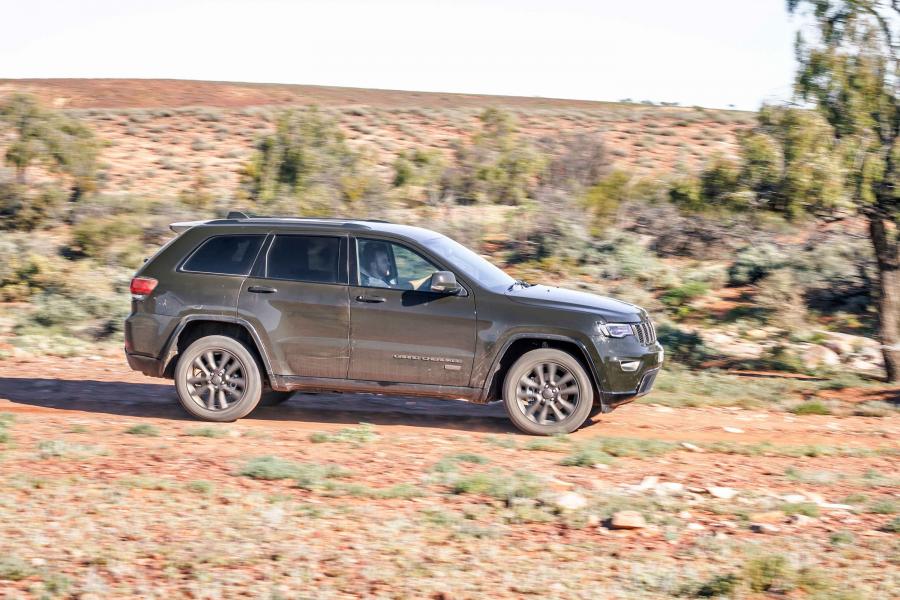  Jeep Grand Cherokee 75th Anniversary 2016 года  (AU) (фото 5 из 13)